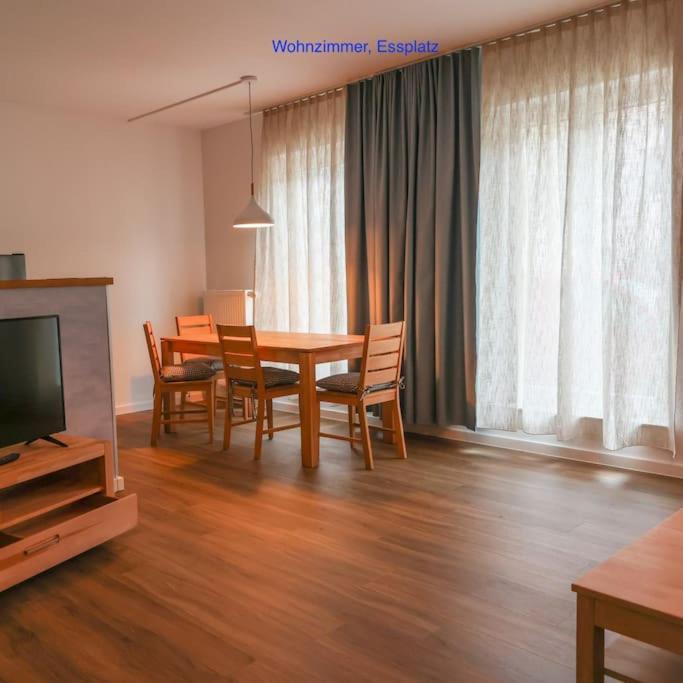 Freundliche Wohnung Mit Parkplatz Und Terrasse Neubrandenburg Eksteriør billede