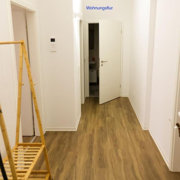 Freundliche Wohnung Mit Parkplatz Und Terrasse Neubrandenburg Eksteriør billede