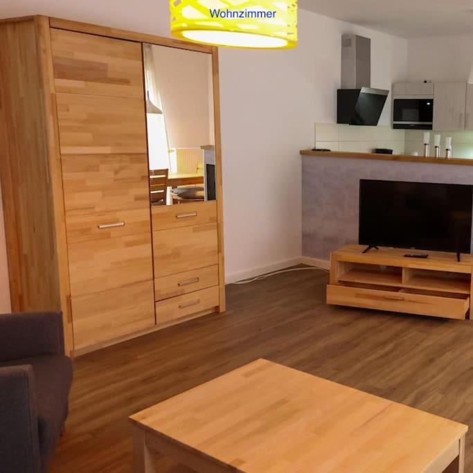 Freundliche Wohnung Mit Parkplatz Und Terrasse Neubrandenburg Eksteriør billede
